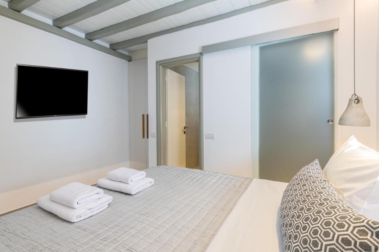 Villa In Mykonos - 6 Bedroom - 1Km From Mykonos Town - Infinity Pool - Sunset View Exterior photo